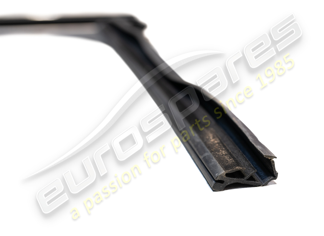 gebrauchte maserati rechte hintere dichtung. teilenummer 670295997 (2)