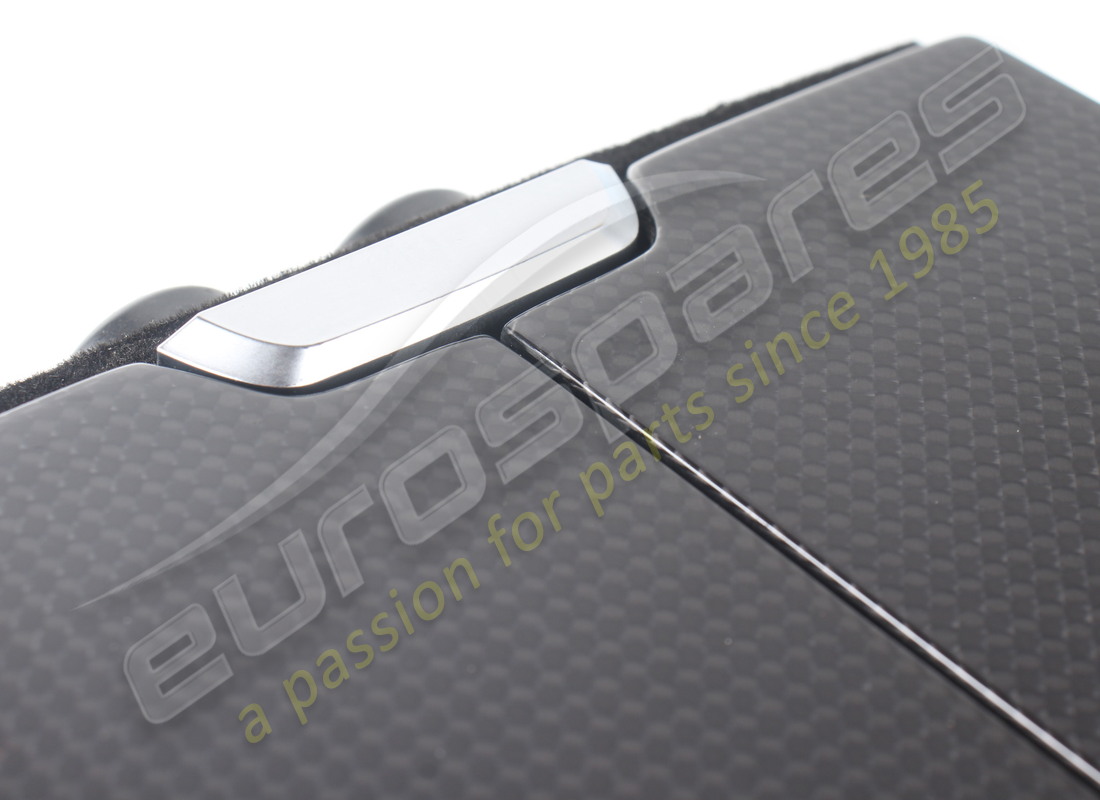 GEBRAUCHTER FERRARI VORDERER BEHÄLTER. TEILENUMMER 88042500 (10) gebrauchter ferrari vorderer behälter. teilenummer 88042500 (10)