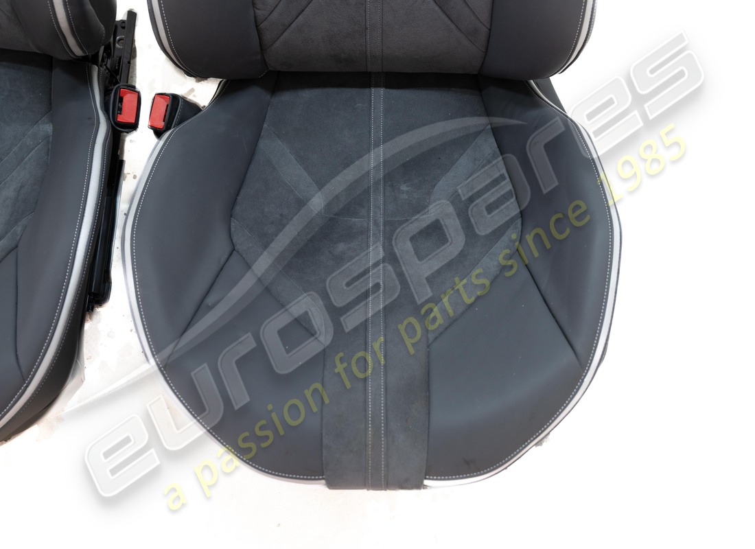 beschädigt ferrari vollelektrisch std-stil sitze mit alcantara-mitte und lederpolster, pferdemuster auf der kopfstütze. teilenummer eap1563082 (5)