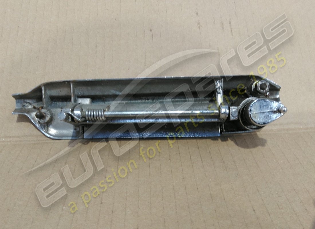 gebrauchter lamborghini rechter aussentürgriff. teilenummer 006754310 (2)