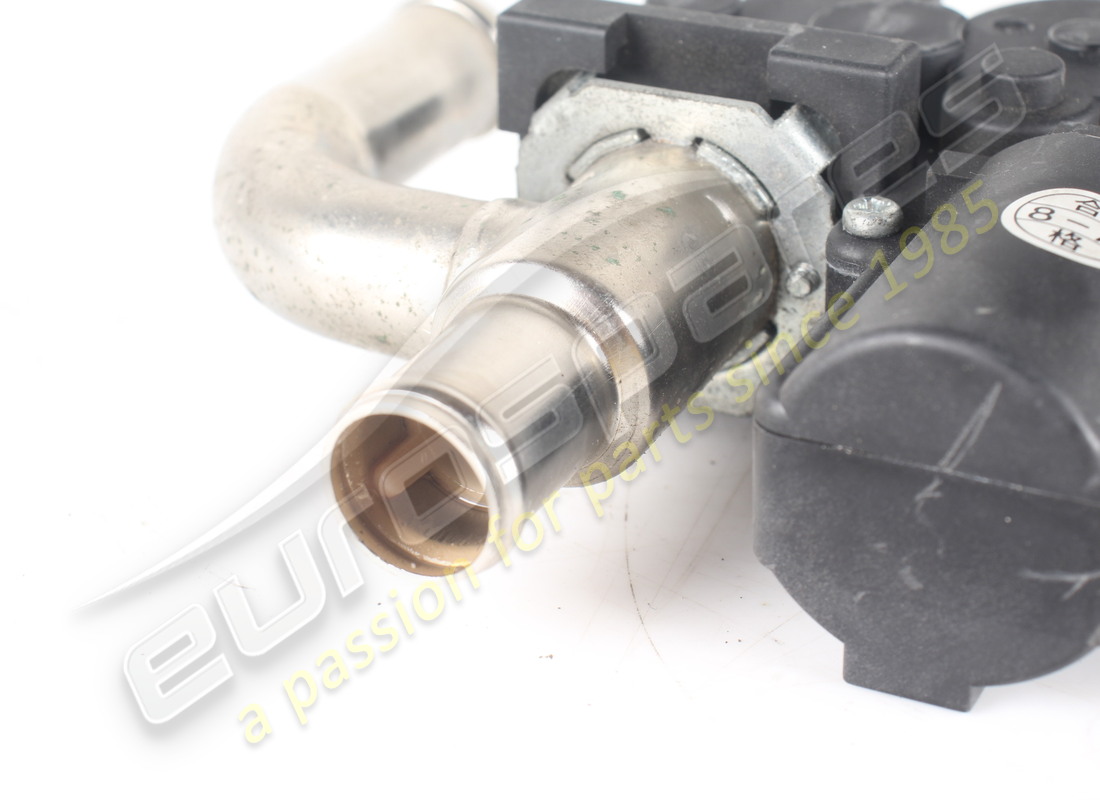 GEBRAUCHTES FERRARI RH TGK-VENTIL. TEILENUMMER 67635900 (4) gebrauchtes ferrari rh tgk-ventil. teilenummer 67635900 (4)