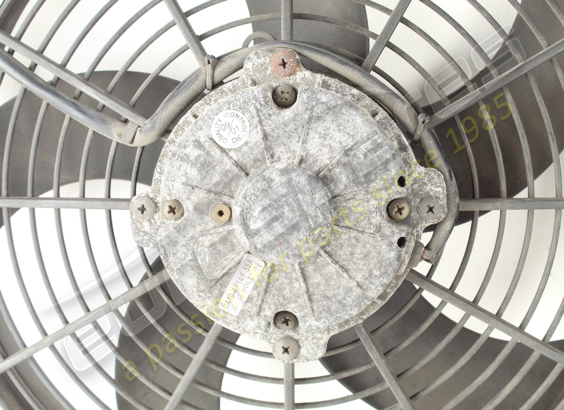 GEBRAUCHTE MASERATI KOMPLETTE HAUBE MIT ELEKTRISCHEM VENTILATOR. TEILENUMMER 221254 (4) gebrauchte maserati komplette haube mit elektrischem ventilator. teilenummer 221254 (4)