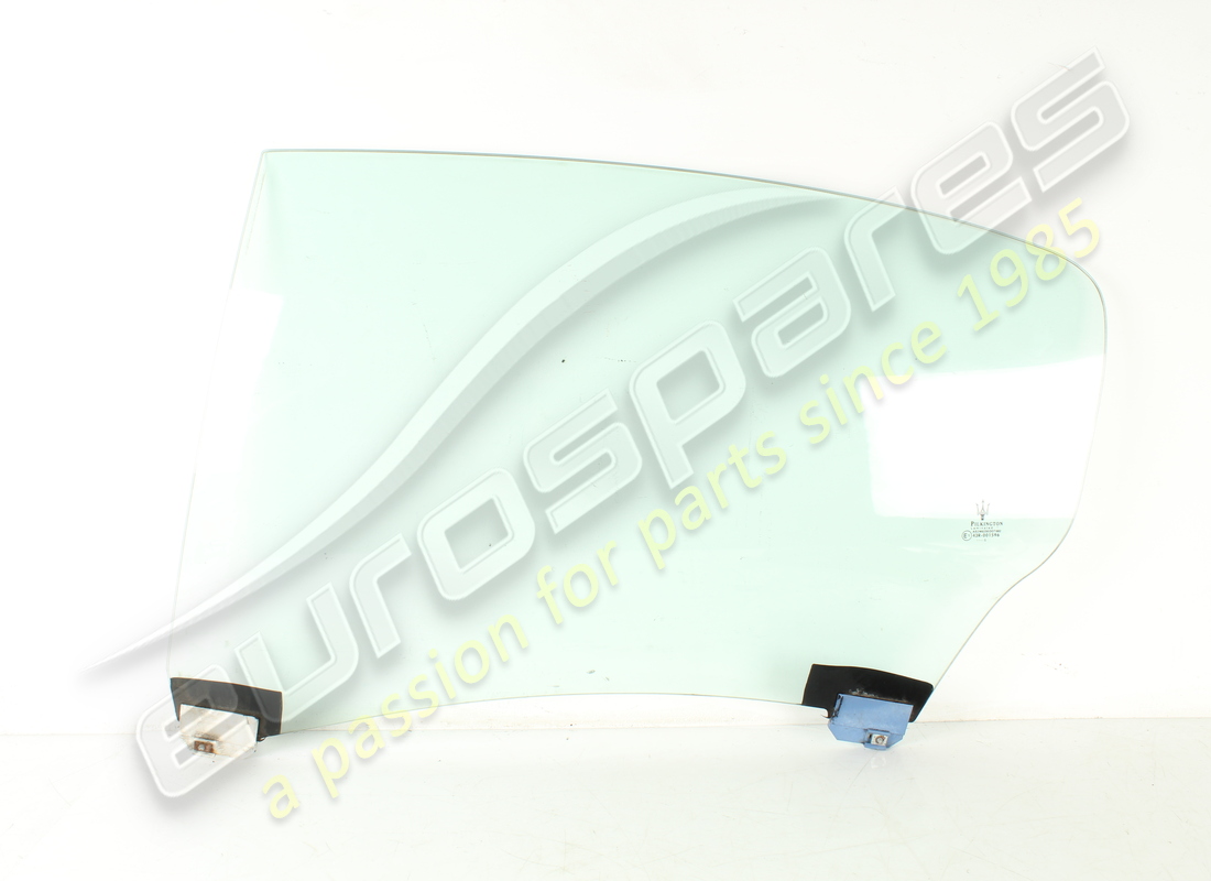 used maserati lh rear door glass. part number 66550100 (1)