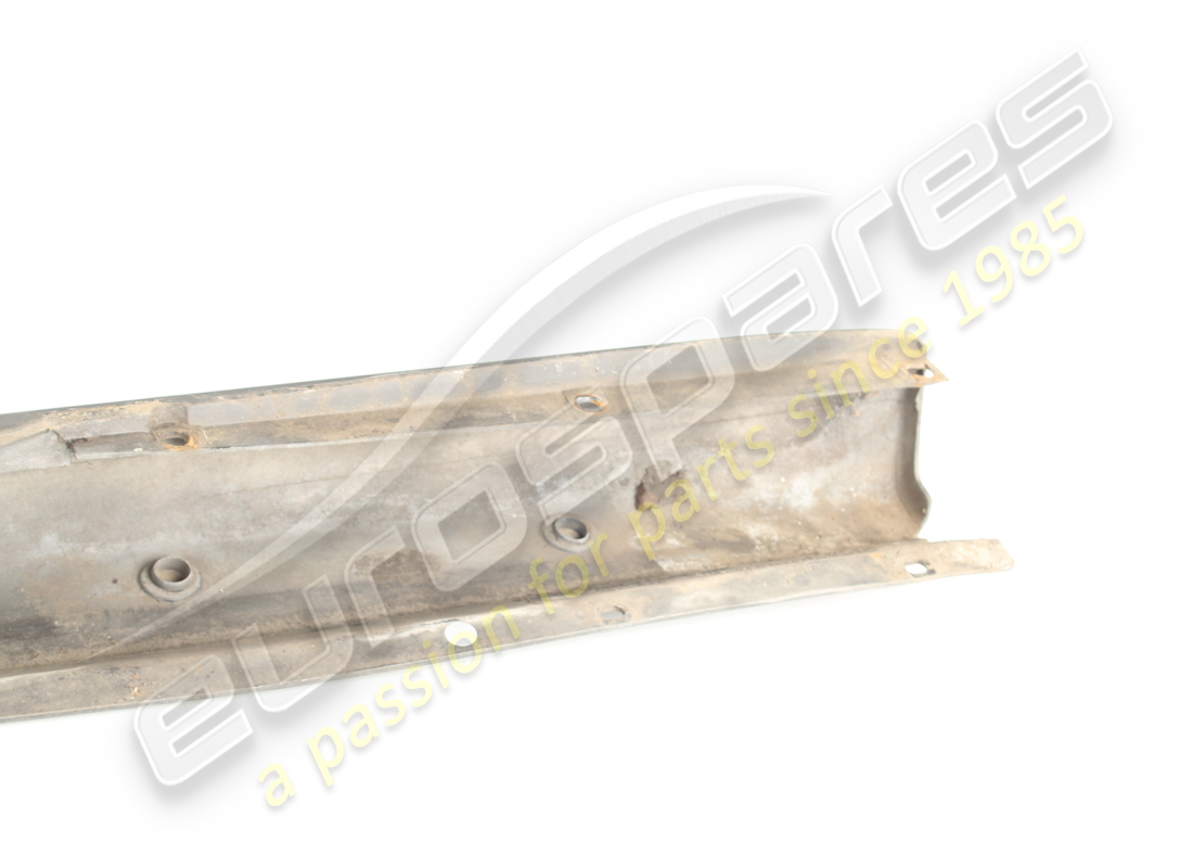 GEBRAUCHT MASERATI RECHTER SEITENSCHWELLER. TEILENUMMER 980000906 (8) gebraucht maserati rechter seitenschweller. teilenummer 980000906 (8)