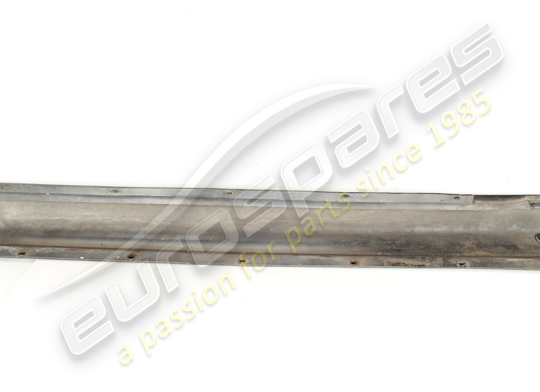 GEBRAUCHT MASERATI RECHTER SEITENSCHWELLER. TEILENUMMER 980000906 (7) gebraucht maserati rechter seitenschweller. teilenummer 980000906 (7)