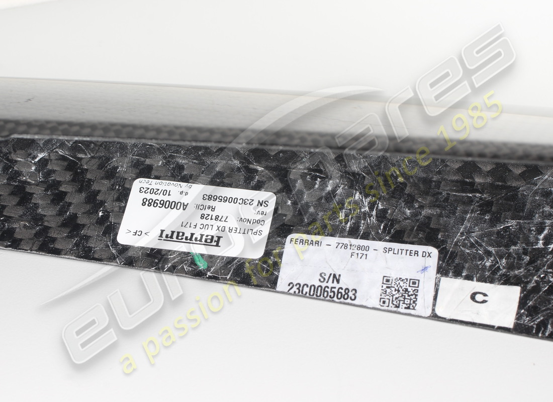 new ferrari right splitter carbon. part number 778128 (8)