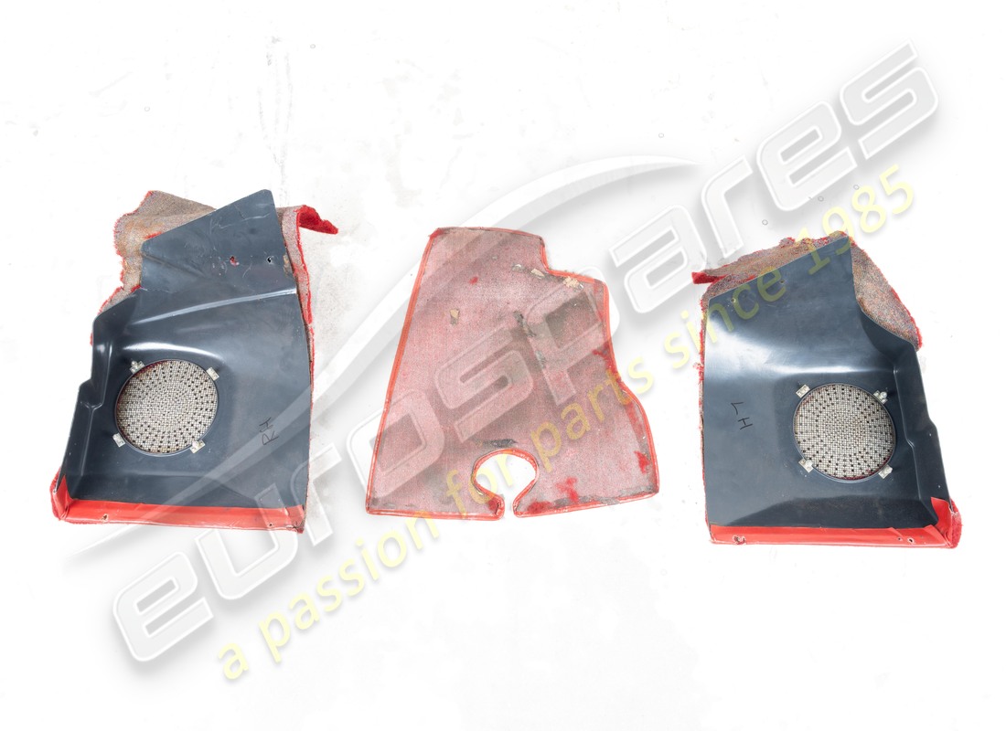 gebrauchter ferrari teppichsatz vorne links und rechts. teilenummer 95999641a (3)