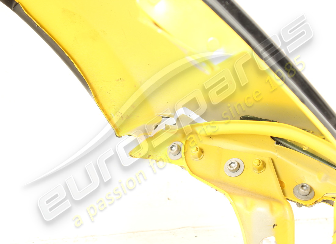 beschädigter ferrari vorderer linker kotflügel. teilenummer 88857911 (4)