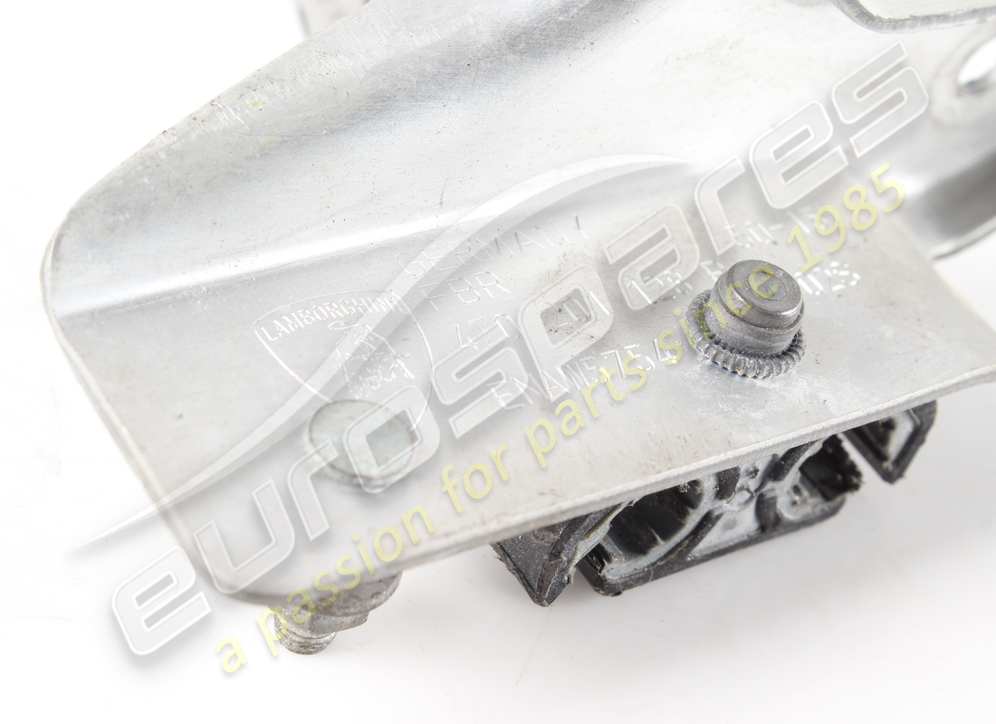 gebrauchte lamborghini winkelhalterung. teilenummer 470201128b (3)