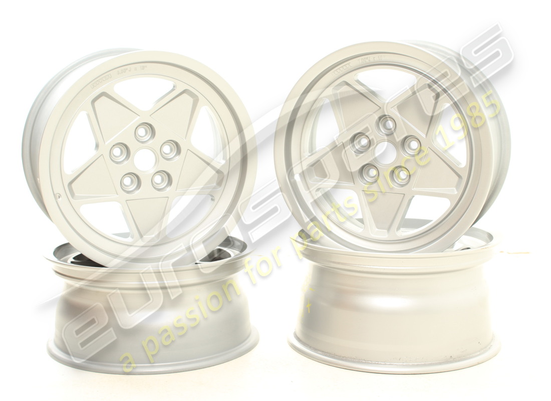 überarbeitet ferrari räder set 7j x 16'' & 8j x 16''. teilenummer 125757set (1)