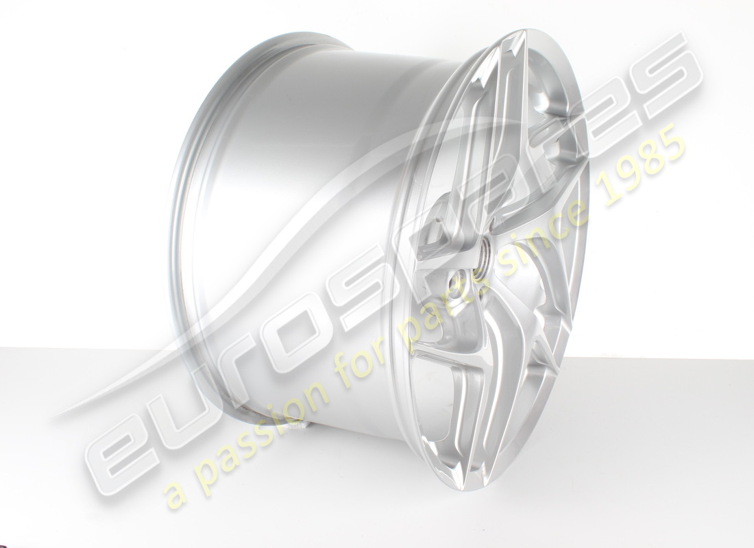 überholtes ferrari rechtes hinterrad. teilenummer 334489 (2)