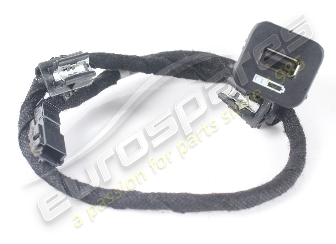 GEBRAUCHTE Ferrari USB-BUCHSE. TEILENUMMER 747685 (1) GEBRAUCHTE Ferrari USB-BUCHSE. TEILENUMMER 747685 (1)