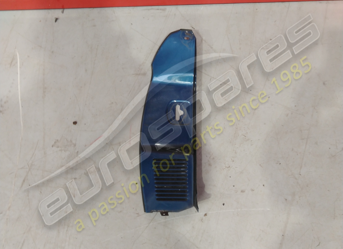 GEBRAUCHT Ferrari RECHTE TÜRLEISTENABDECKUNG. TEILENUMMER 63213210 (1)