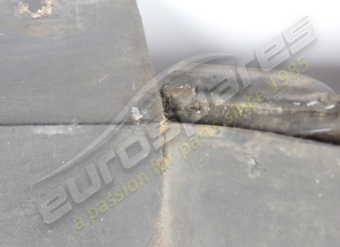 gebraucht ferrari lh gravel guard gtb. teilenummer 61849800 (4)
