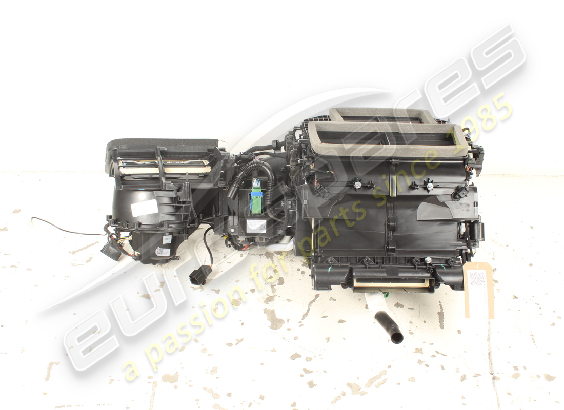 GEBRAUCHTE Maserati RHD HVAC-BAUGRUPPE. TEILENUMMER 670303419 (1)