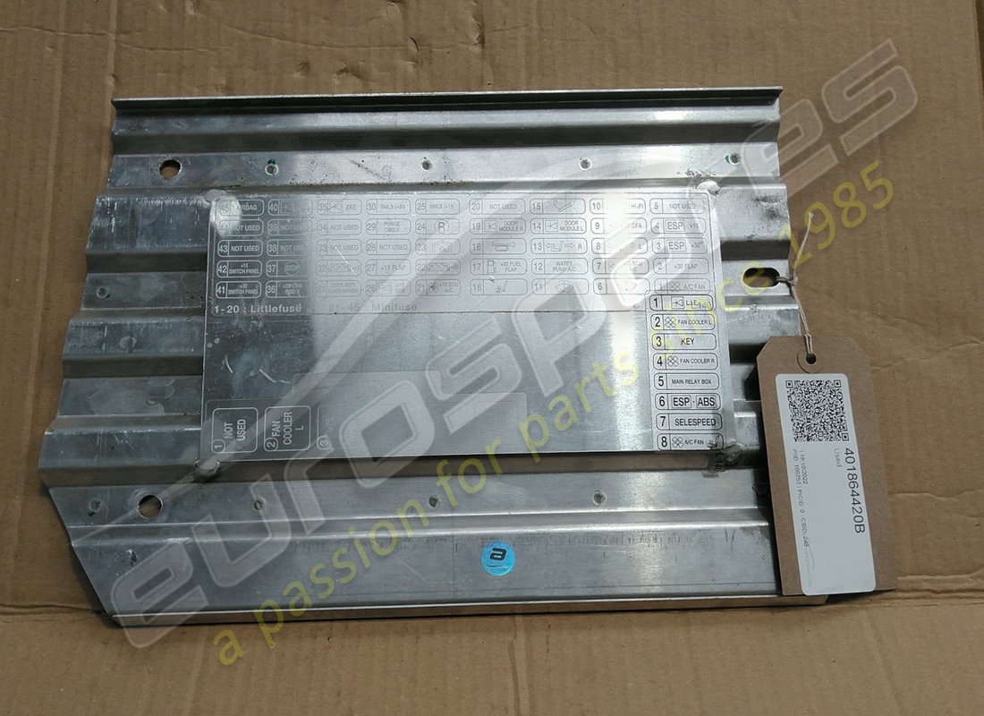 gebrauchte lamborghini fußstütze. teilenummer 401864420b (1)