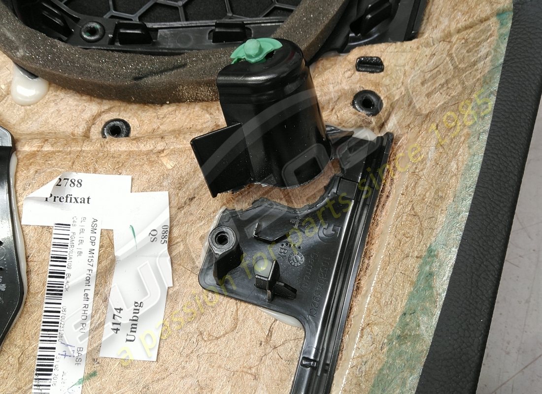 beschädigt maserati pannello porta ant.sx komplett gd. teilenummer 670023128 (3)