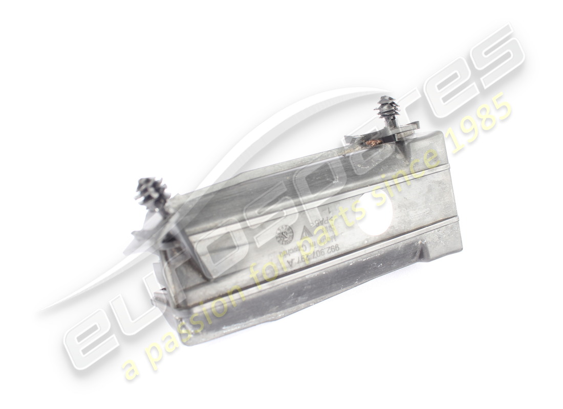 verwendete porsche halterung. teilenummer 992907297a (2)