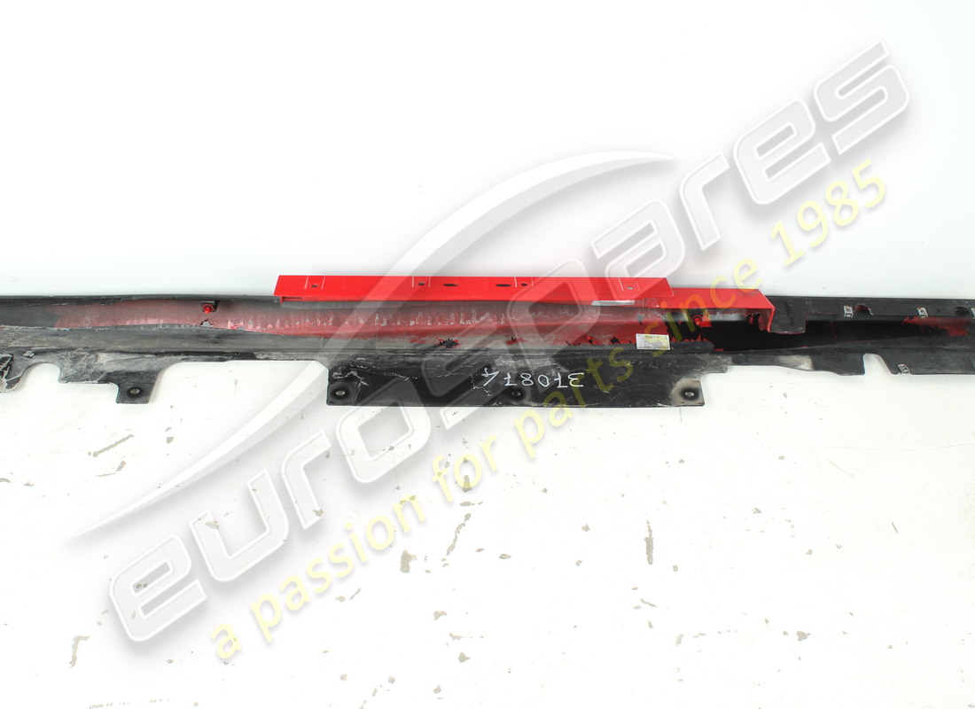 gebrauchte ferrari komplette linke schwellerverkleidung. teilenummer 88825710 (6)