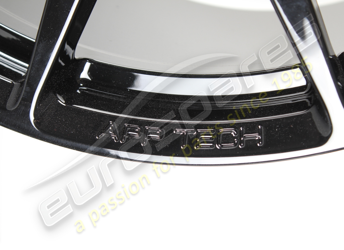 überholtes lamborghini hinterrad 13x21. teilenummer 470601017aa (3)