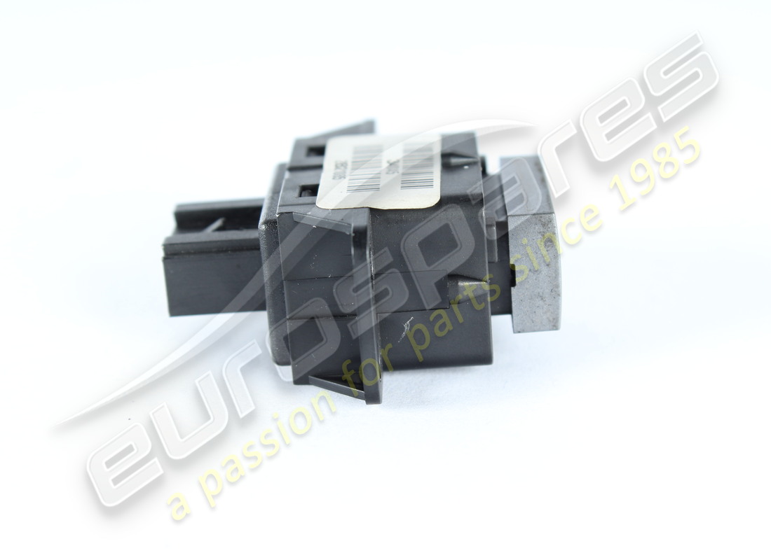 Beschädigte Ferrari Gepäckraumfreigabe. TEILENUMMER 340345 (1)