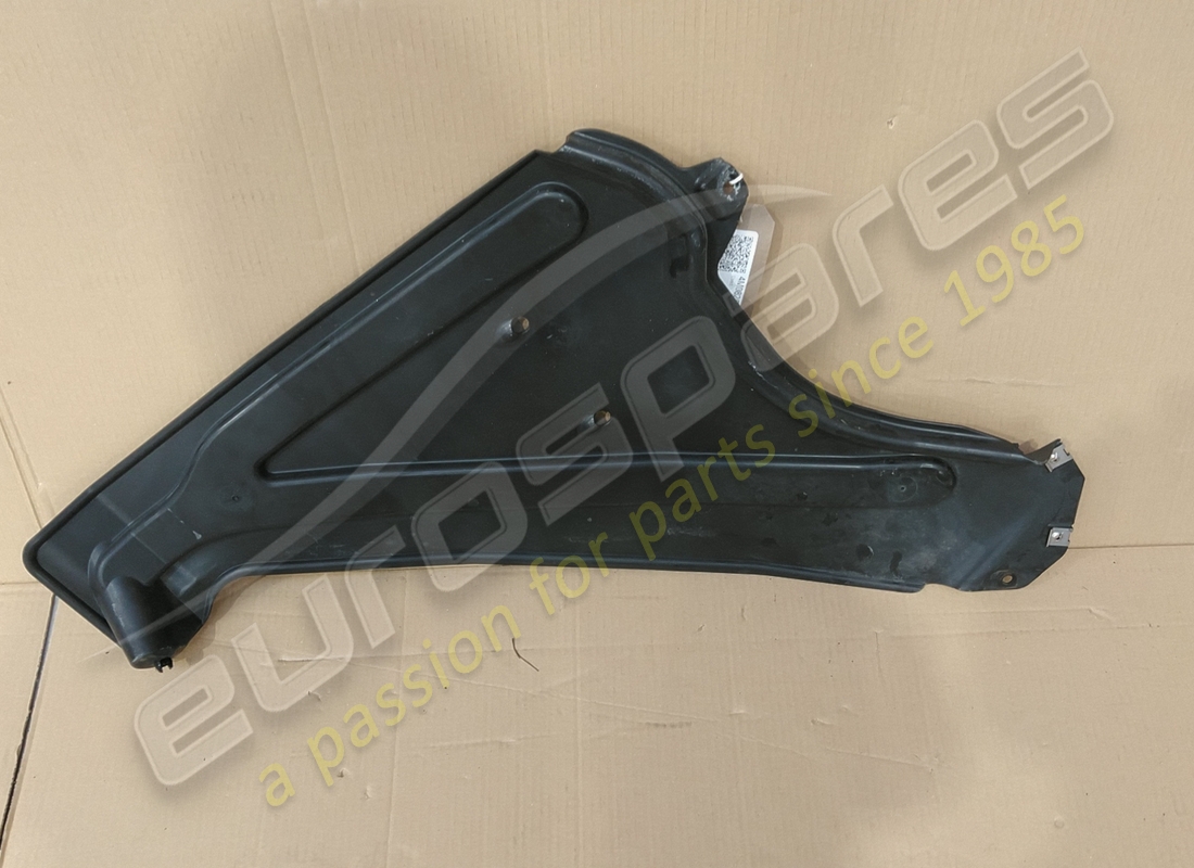 gebrauchter lamborghini unterboden. teilenummer 4m0825219e (1)