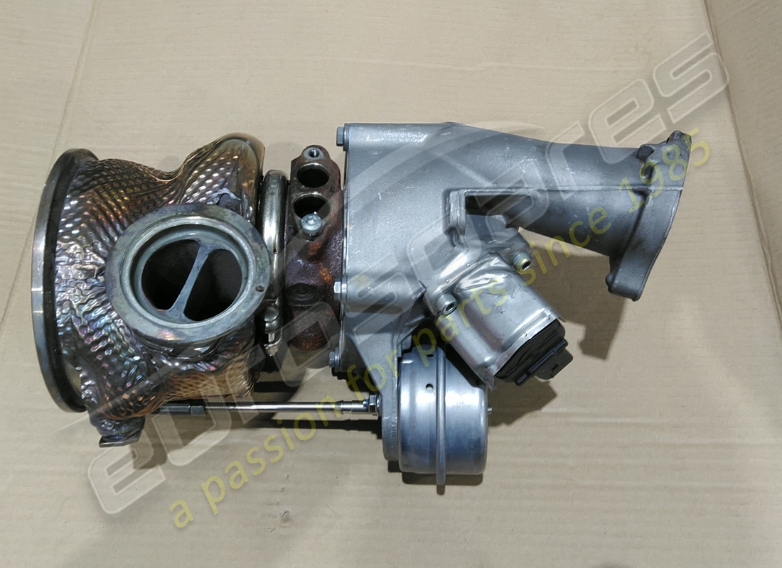 GEBRAUCHTER Lamborghini TURBOLADER. TEILENUMMER 0P2145653C (1)