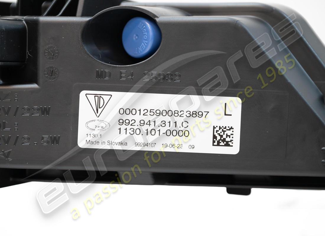 NEUE PORSCHE FRONTLEUCHTEN. TEILENUMMER 992941311C (4) neue porsche frontleuchten. teilenummer 992941311c (4)