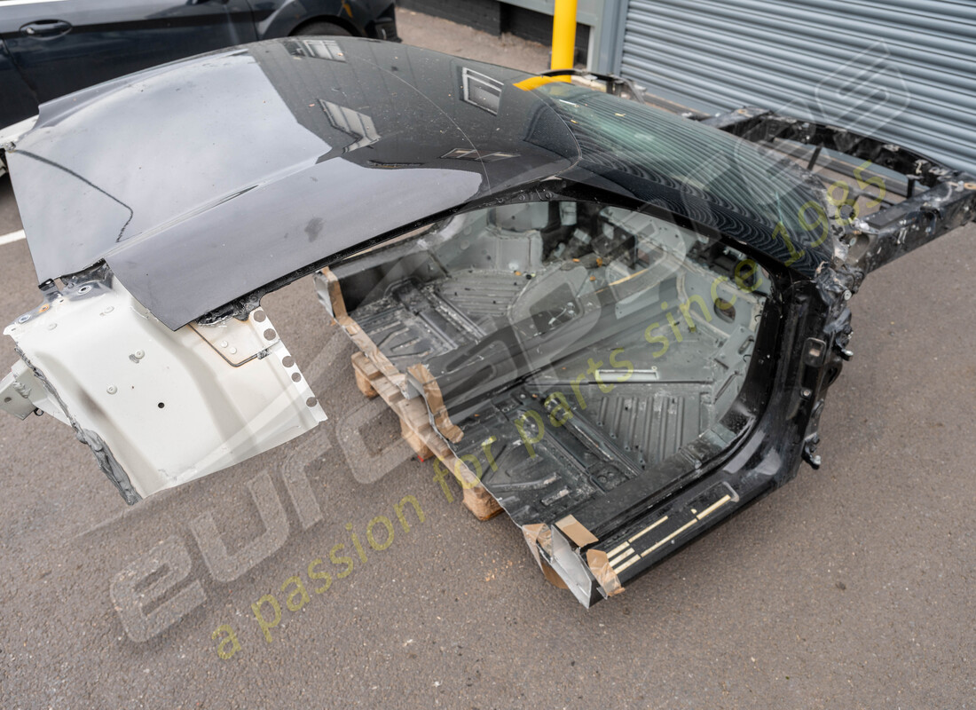 gebraucht ferrari vorderes fahrgestell und dach. teilenummer eap1492385 (9)