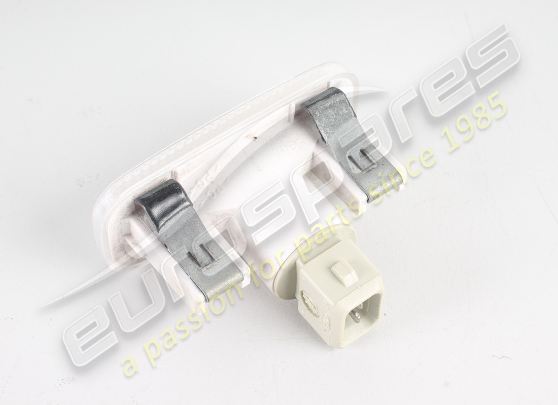 gebrauchte aston martin lampe, innenfussraum. teilenummer 8d3313k705aa (2)