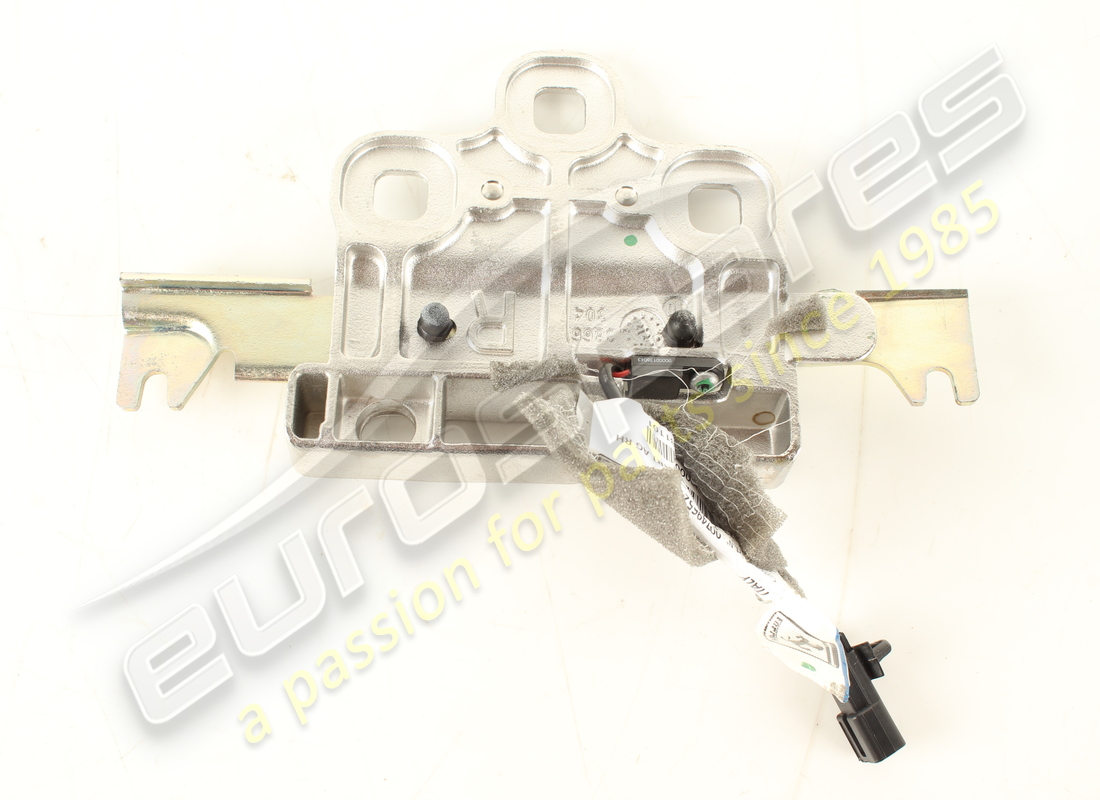 used ferrari striker rh complete. part number 83978000 (2)