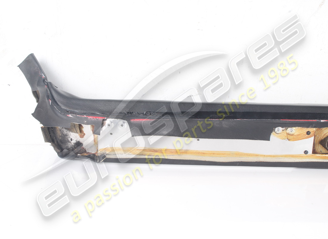 GEBRAUCHTE FERRARI FORMTEILE RHD GTS. TEILENUMMER 61951600 (6) gebrauchte ferrari formteile rhd gts. teilenummer 61951600 (6)