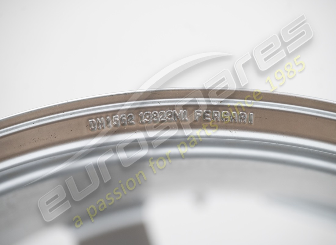 neu (sonstiges) ferrari rechtes hinterrad 23'' (flüssigsilber). teilenummer 895988 (4)