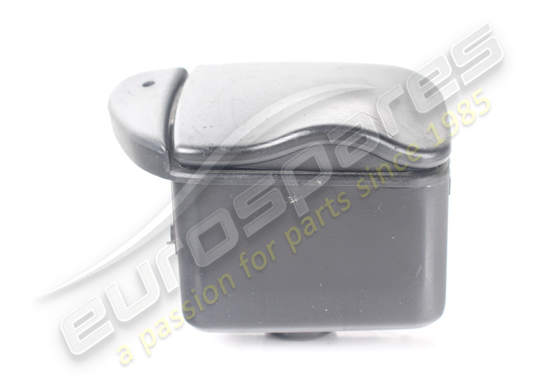 GEBRAUCHTER MASERATI VORDERER ASCHENBECHER. TEILENUMMER 388300602 (7) gebrauchter maserati vorderer aschenbecher. teilenummer 388300602 (7)