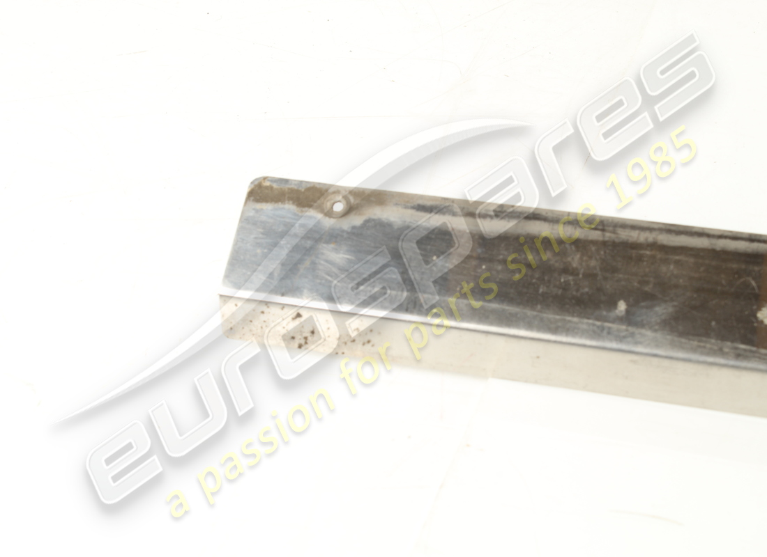 verwendet ferrari formteil. teilenummer 2556487208 (2)