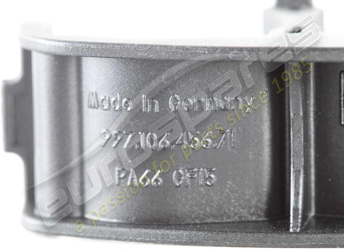 neuer porsche halter. teilenummer 99710645671 (4)