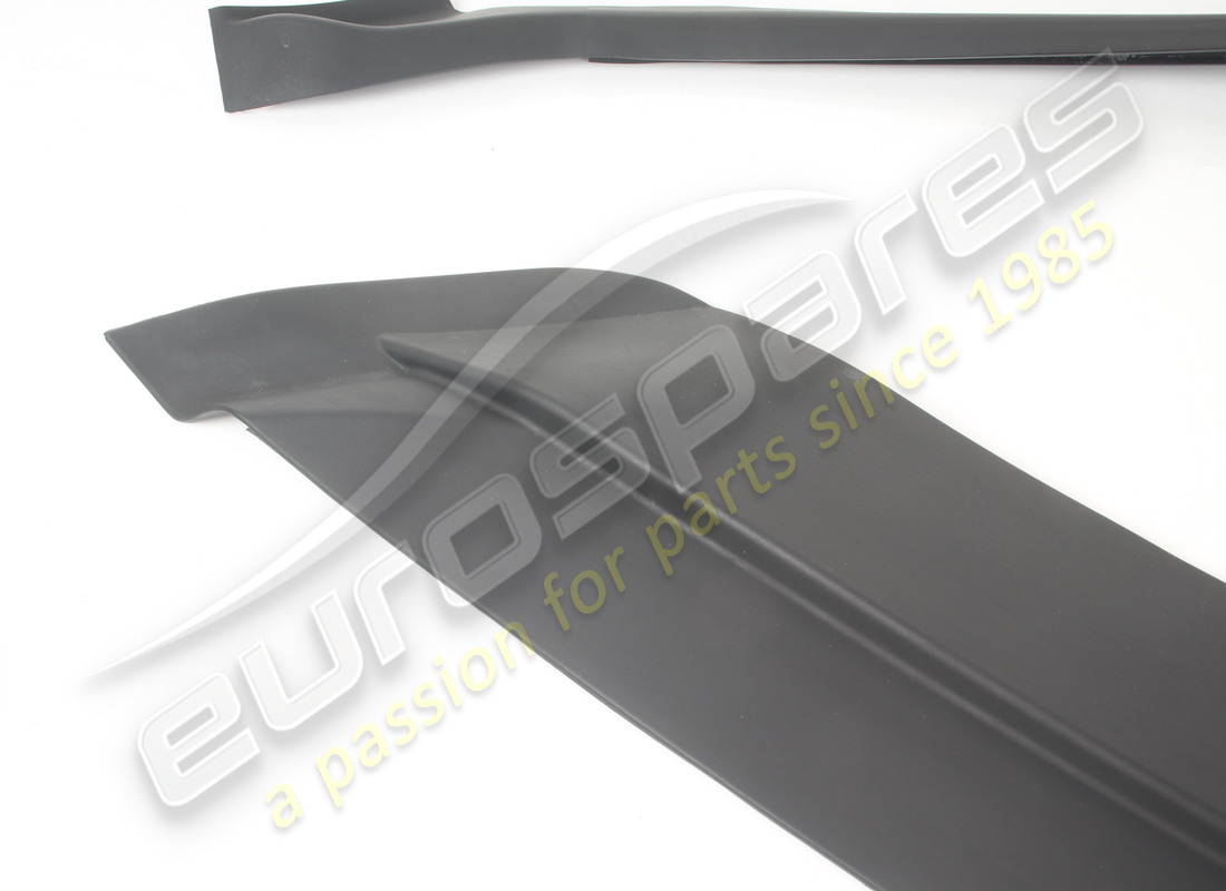 GEBRAUCHTE FERRARI LH VORDERE DECKELDICHTUNG.. TEILENUMMER 918907 (3) gebrauchte ferrari lh vordere deckeldichtung.. teilenummer 918907 (3)