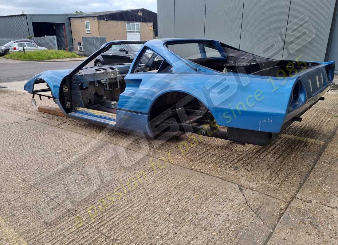 gebrauchte ferrari gts-karosserie. teilenummer 617512000 (3)