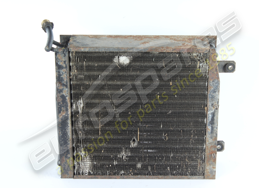 beschädigter ferrari kondensator. teilenummer 61400300 (2)