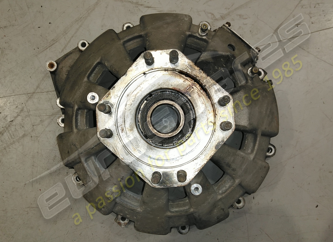 GEBRAUCHT Ferrari KOMPLETTES KUPPLUNGSGEHÄUSE. TEILENUMMER 173622 (1)