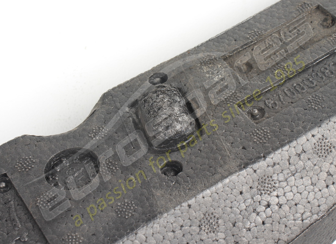 gebrauchter maserati unterer vorderer absorber. teilenummer 670003826 (7)