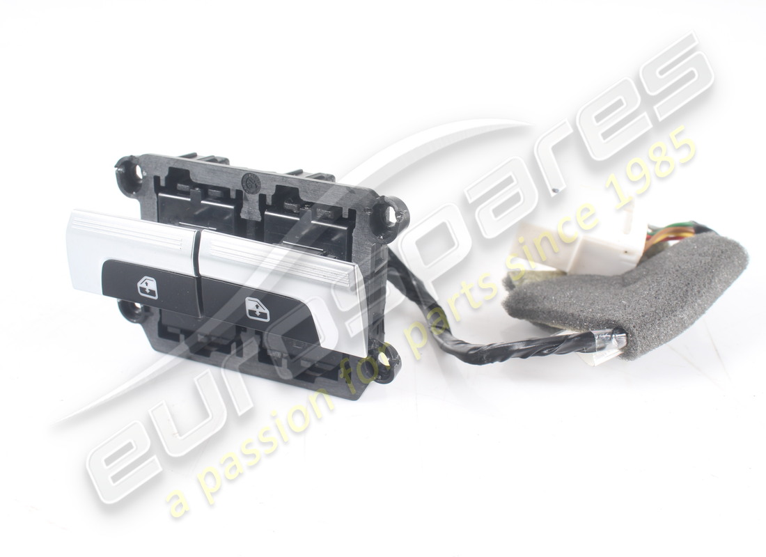 VERWENDET FERRARI VOLLSTÄNDIGE FENSTERSTEUERUNG. TEILENUMMER 88495600 (1) verwendet ferrari vollständige fenstersteuerung. teilenummer 88495600 (1)