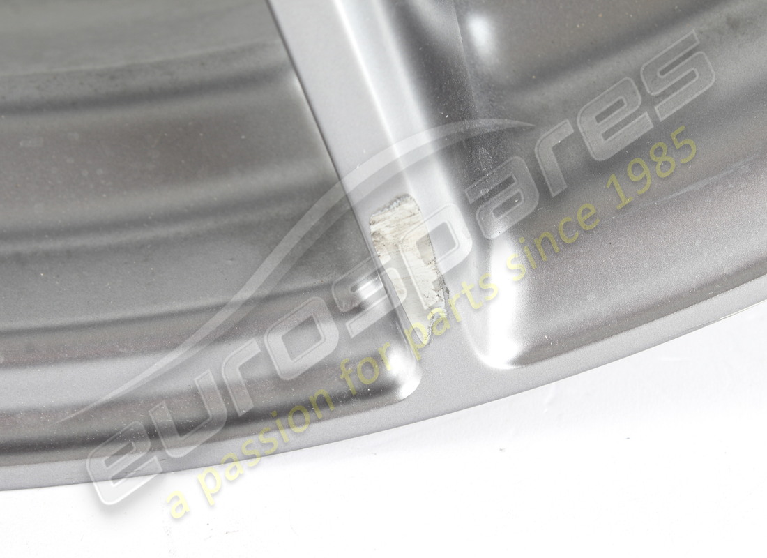 verwendetes ferrari vorderrad. teilenummer 864481 (3)