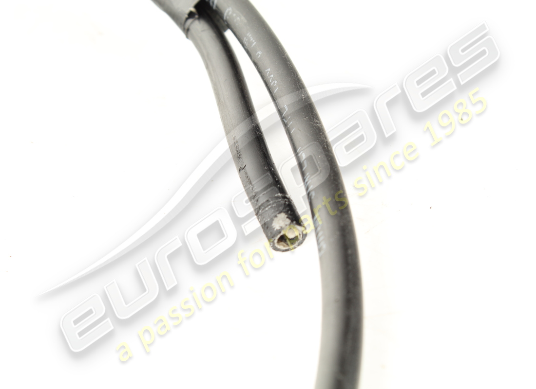 VERWENDETES ROHRTEIL FERRARI VON DER FLASCHE ZU 3 WAY CO. TEILENUMMER 272235 (3) verwendetes rohrteil ferrari von der flasche zu 3 way co. teilenummer 272235 (3)