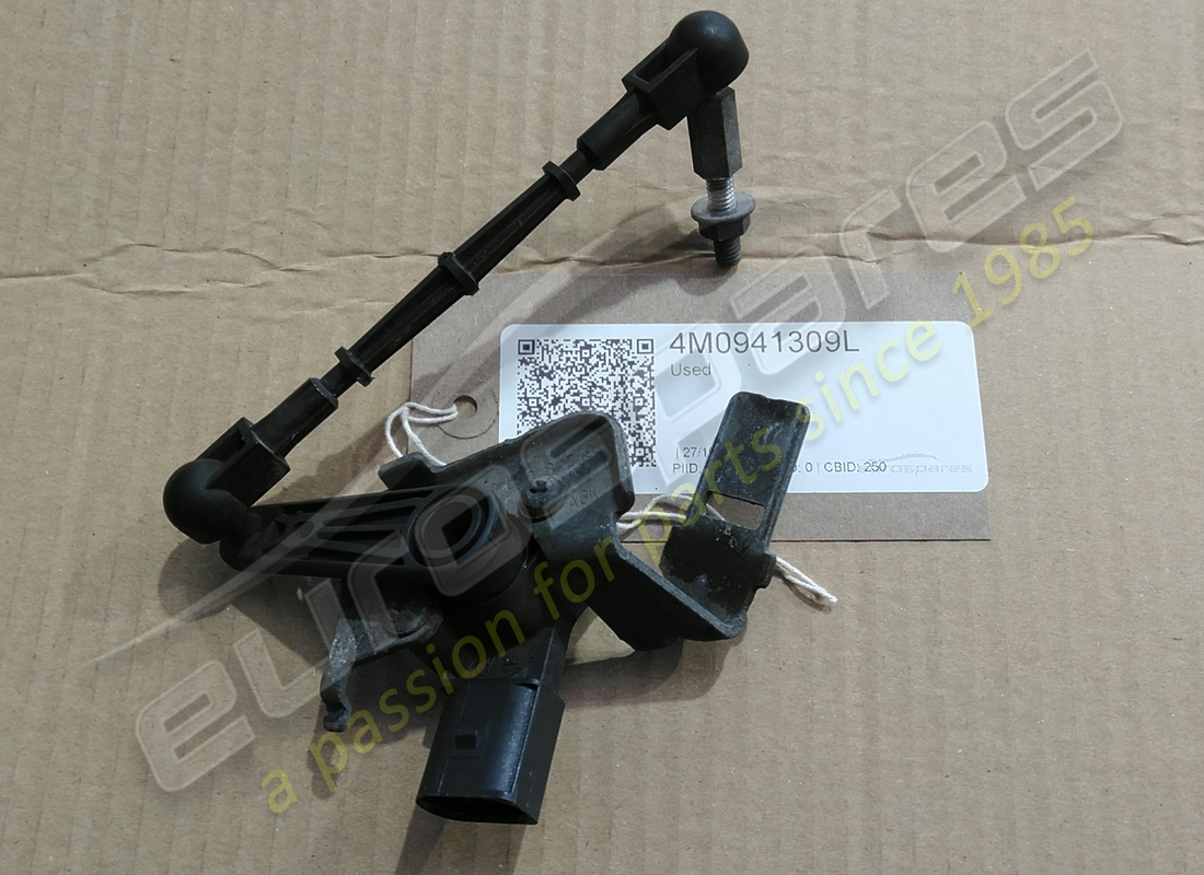 VERWENDETER Lamborghini SENSOR. TEILENUMMER 4M0941309L (1)