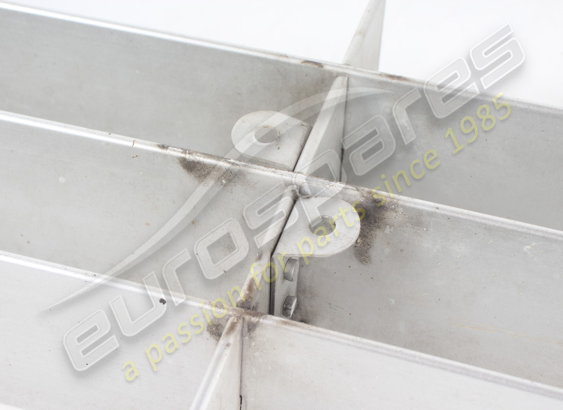 verwendet ferrari unteres panelgitter. teilenummer 61736800 (5)