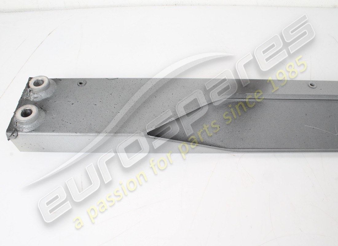 gebrauchte ferrari verstärkung oben hinten. teilenummer 985855334 (2)