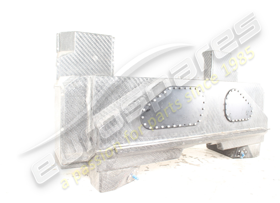 beschädigte eurospares tankblase und kompletter kraftstofftankbehälter. teilenummer eap1493248 (2)