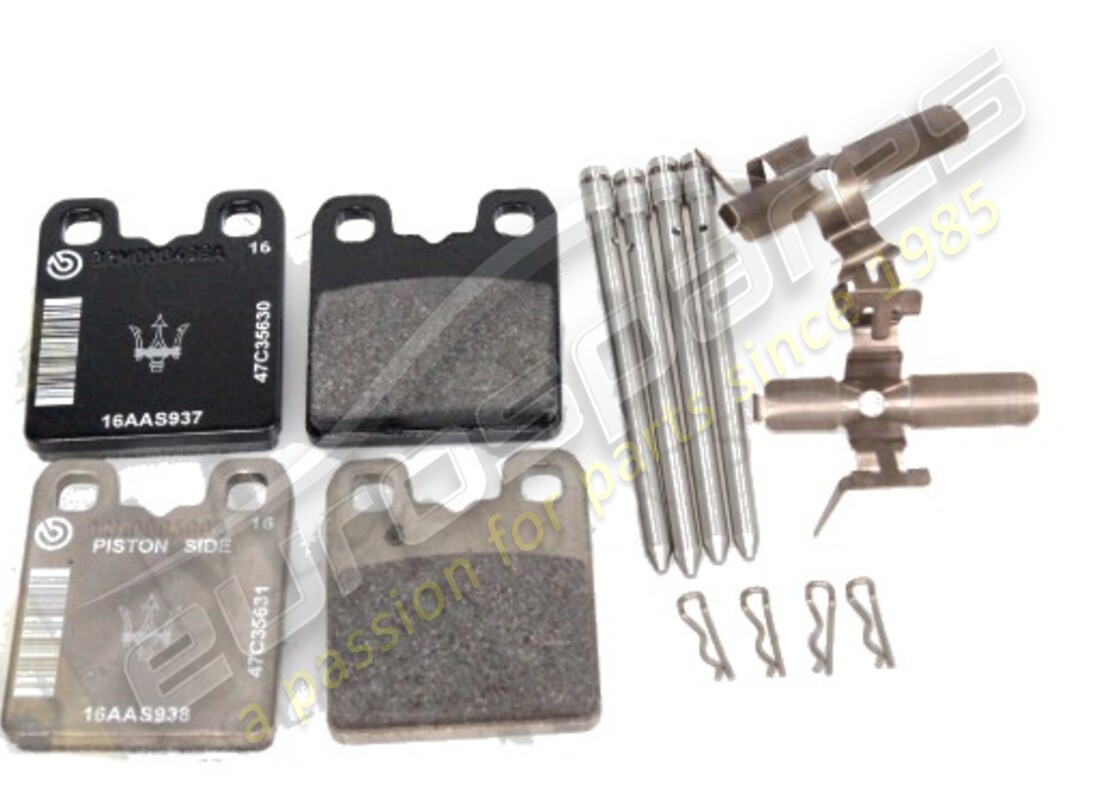 neuer maserati handbremsbelagsatz. teilenummer 673010332 (1)