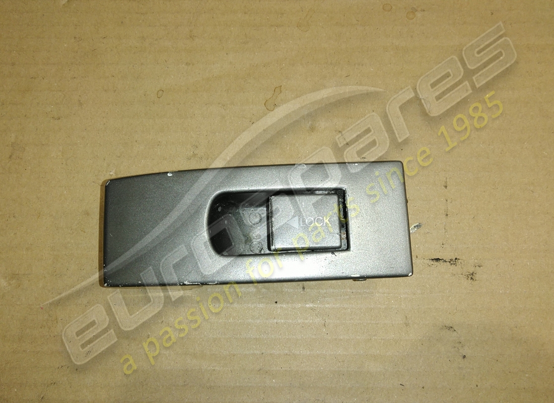 GEBRAUCHTER Ferrari RECHTER GRIFF. TEILENUMMER 63724800 (1)